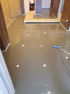 Konténerépület melegburkolása (8 kép)